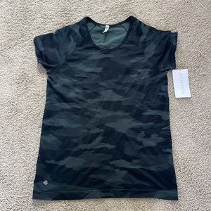Athleta Short Sleeve Shirt - New